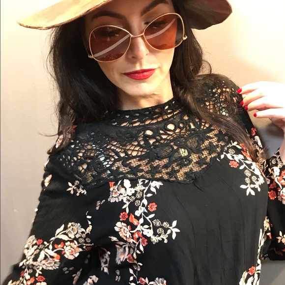 Angie Tops - Boho Style Lace & Floral Blouse
